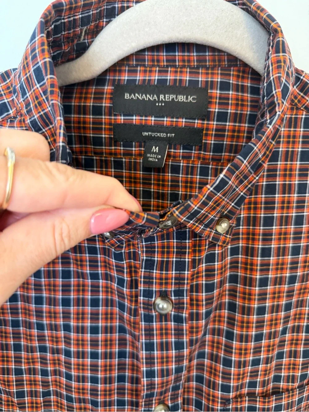 Banana Republic plaid casual button-down shirt untucked fit 100% Cotton Medium
